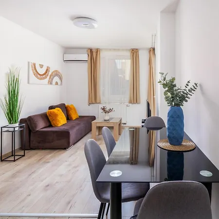 Appartement Akacfa Centrum - Cosy *